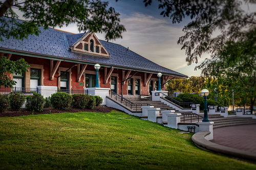 Front entrance to the Lafayette, IN Amtrak depot. Photo by Flickr.com user Chris Harnish.